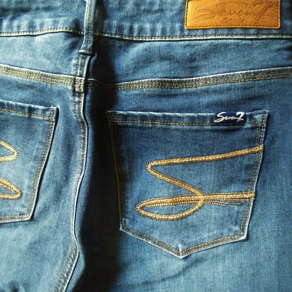 EUC Seven7 High Rise Legging Jeans - Picture 4 of 8